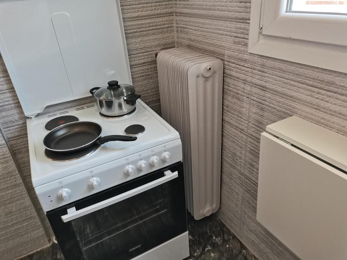 Penthouse Spacious W Super Wifi & Terrace, 2 Min From Metro أثينا المظهر الخارجي الصورة
